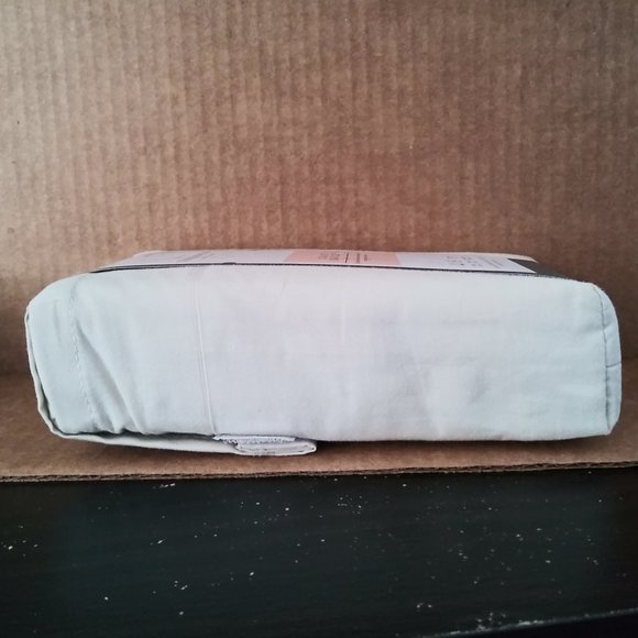 Threshold Ultra Soft Pillowcases (Standard, Chalk color) - Picture 9 of 9